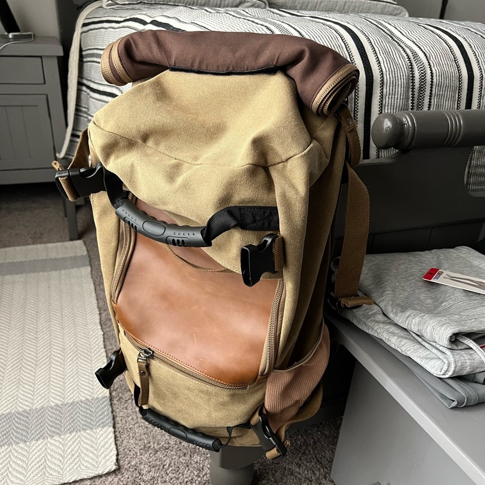 Kaka - Canvas Travel Pack - Picture 2 of 5